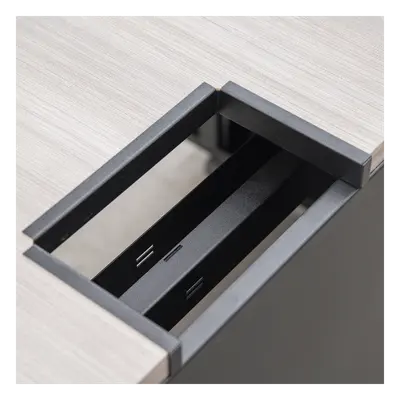 Consola Profesional para Monitoreo y Cómputo / Acero Laminado y Madera / Ranura para Base de Monitores / Tomacorriente 15A / Iluminación LED / 1.64 ft (0.5 m) de Profundidad - Imagen 13