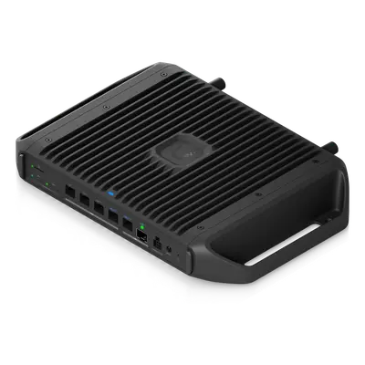 Cloud Gateway Industrial / Wi-Fi 7 Integrado / Puertos 10 GbE y 2.5 GbE / SFP+ / PoE+++ 90W / 350W Total / Sin Ventilador / -30 a 50 °C (-22 a 122 °F) - Imagen 5