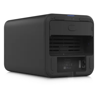 Servidor NAS Compacto / 2 Bahías 3.5" SATA / Puerto 2.5 GbE / PoE++ 60 W / Pantalla LCD 1.47" / USB-C 5 Gbps - Imagen 5